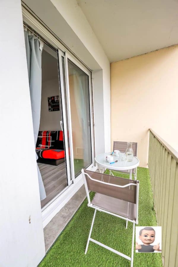 Au Petit Repere Palois -Studio - Centre Ville-Balcon-Wifi Fibre По Экстерьер фото